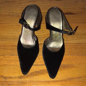 NWOB ferragamo black velvet evening heels